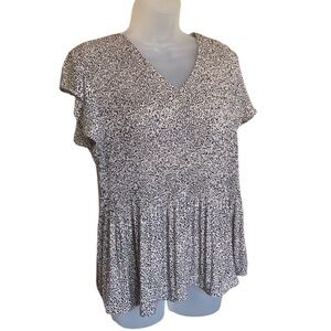 Adrianna Papel short sleeve blouse peplum SZ L Flutter sleeves Business casual